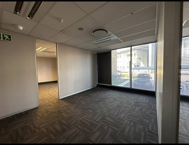 297.90M² OFFICE TO LET IN HIGHVELD